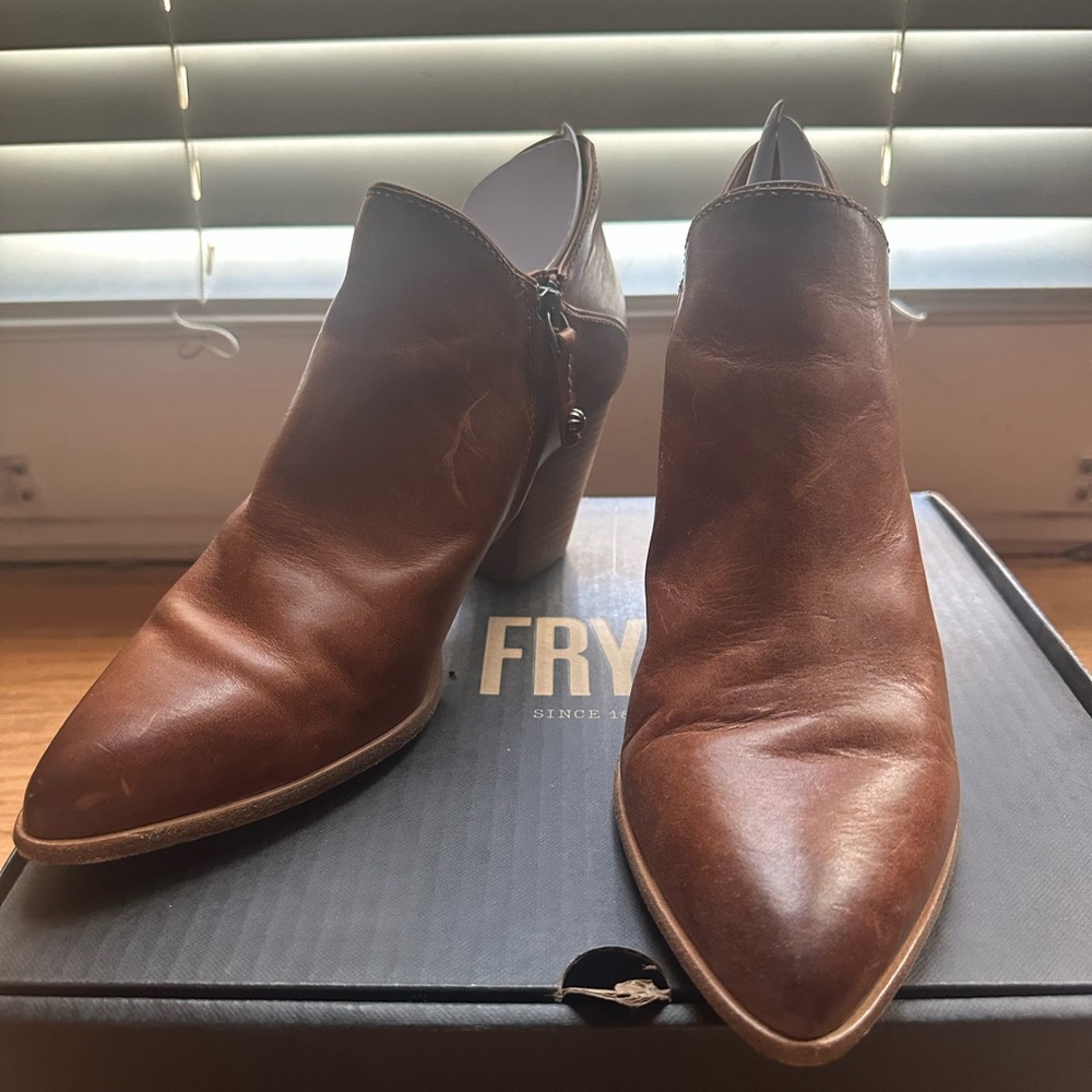 Frye Women's Brown Leather Ankle Boots